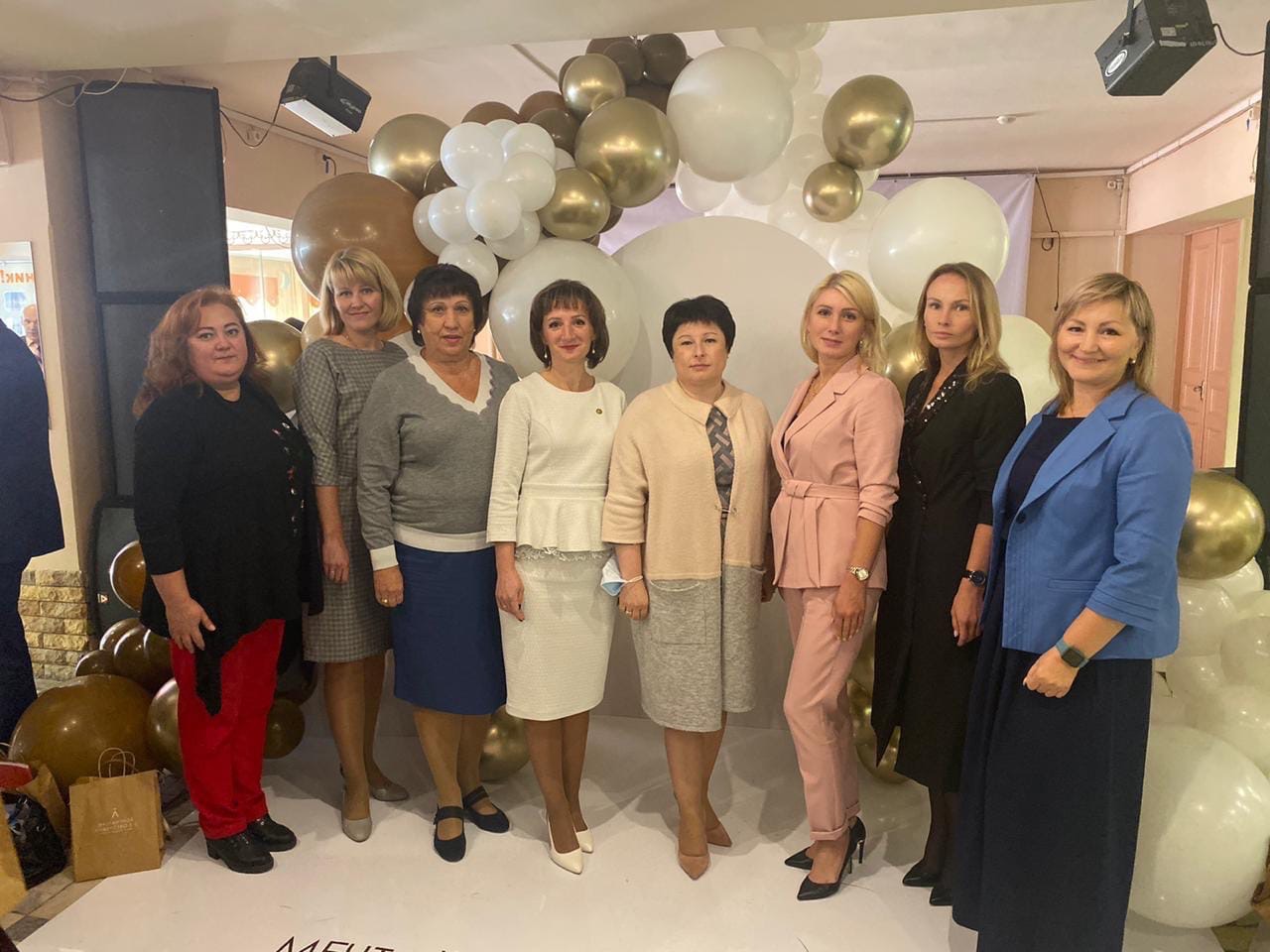 В Архангельске прошёл женский форум "Элегантное лидерство 2.0" .